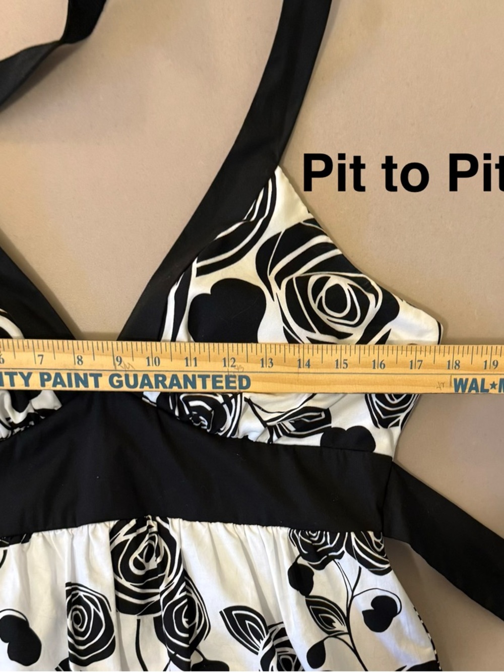 Chic Black and White Floral Halter Midi Dress - Picture 5 of 9
